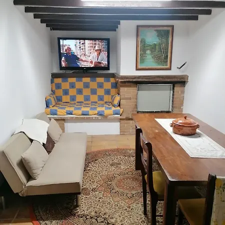 La Fuentona Holiday home Munorrodero